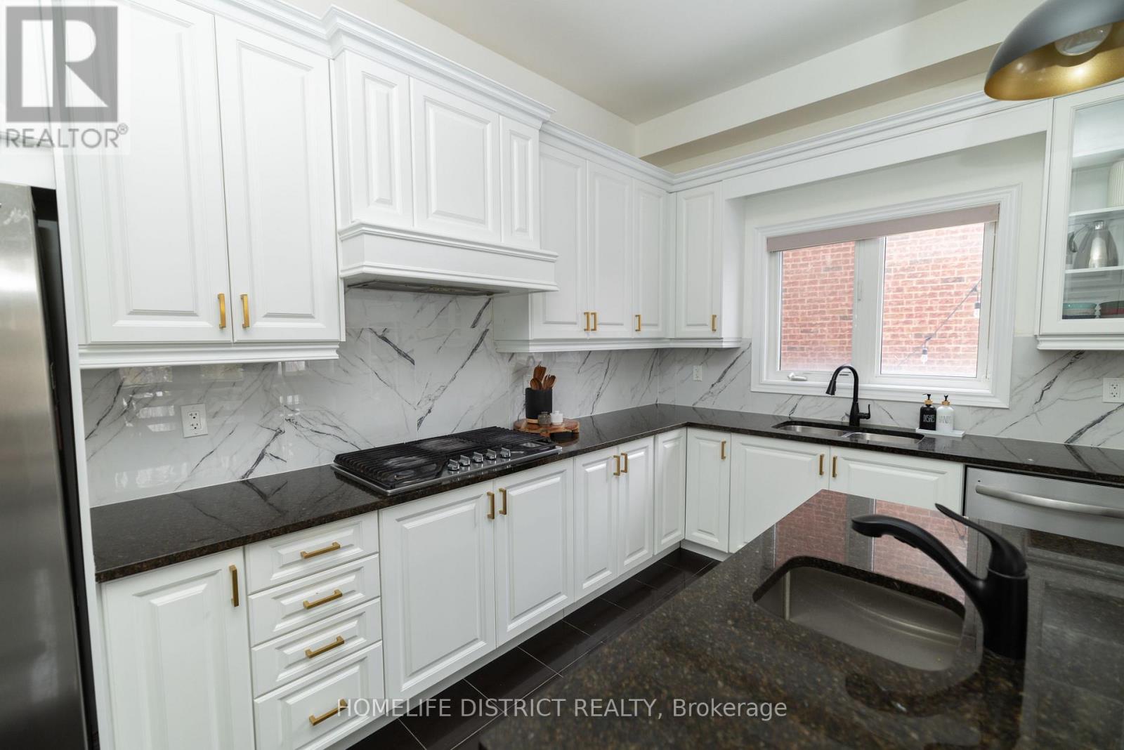 210 Cannes Avenue, Vaughan (Vellore Village), Ontario  L4H 3X2 - Photo 18 - N12888244