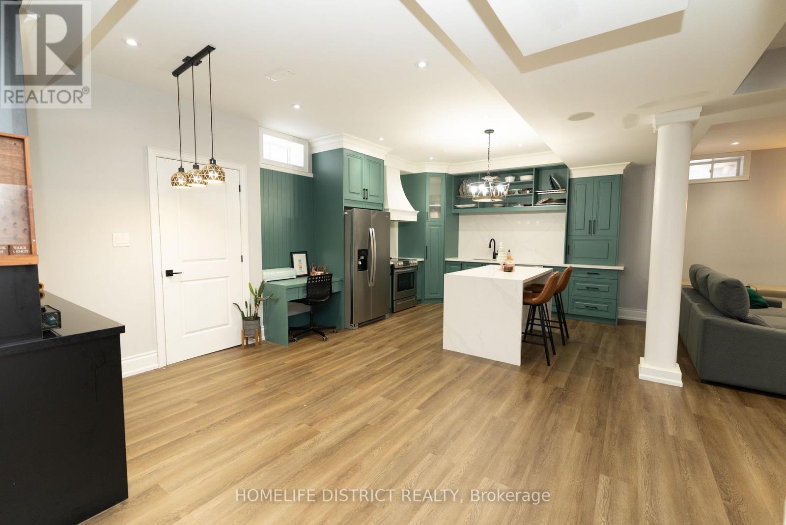 210 Cannes Avenue, Vaughan (Vellore Village), Ontario  L4H 3X2 - Photo 37 - N12888244