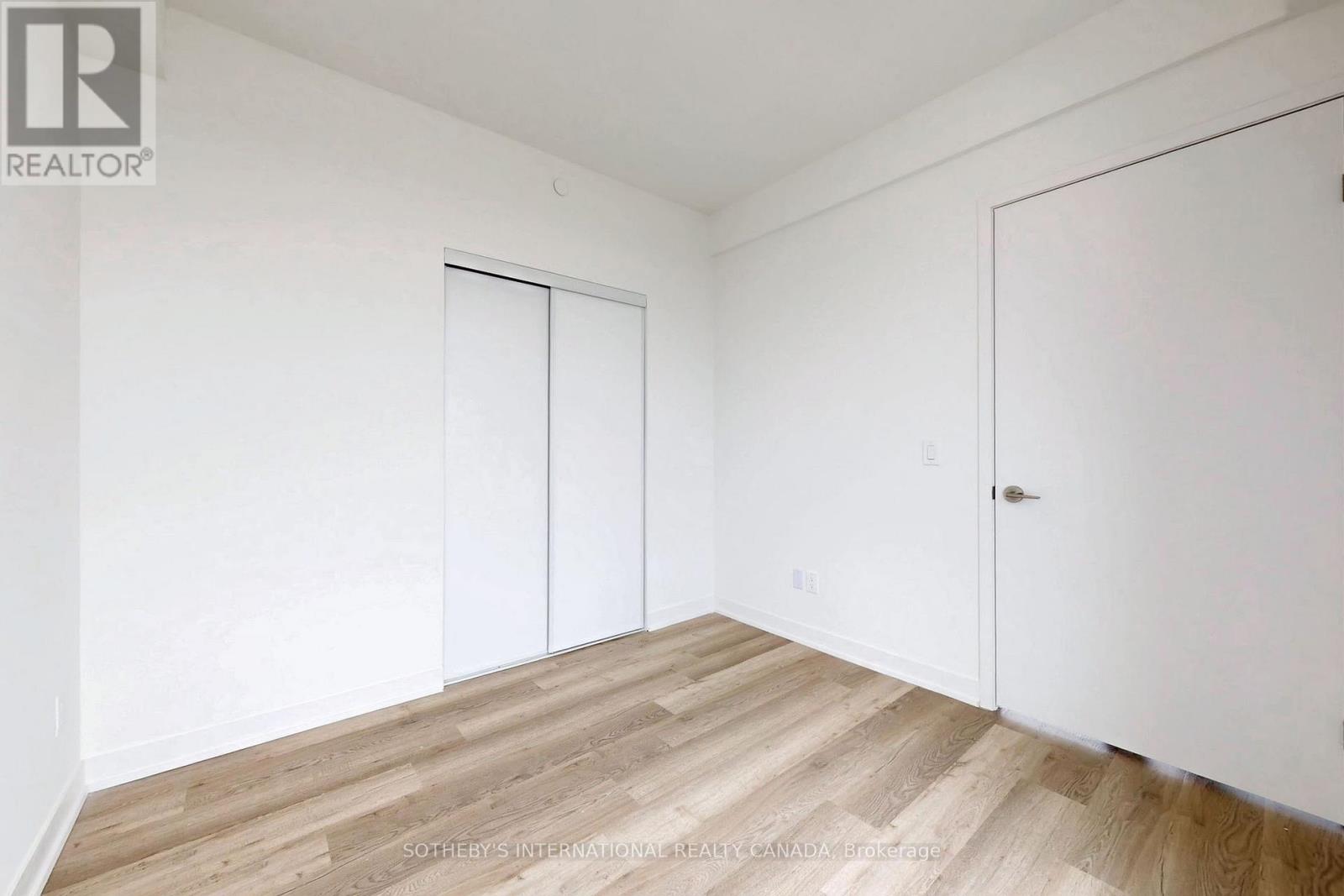 1329 - 2 David Eyer Road, Richmond Hill, Ontario  L4S 0N6 - Photo 13 - N12888278