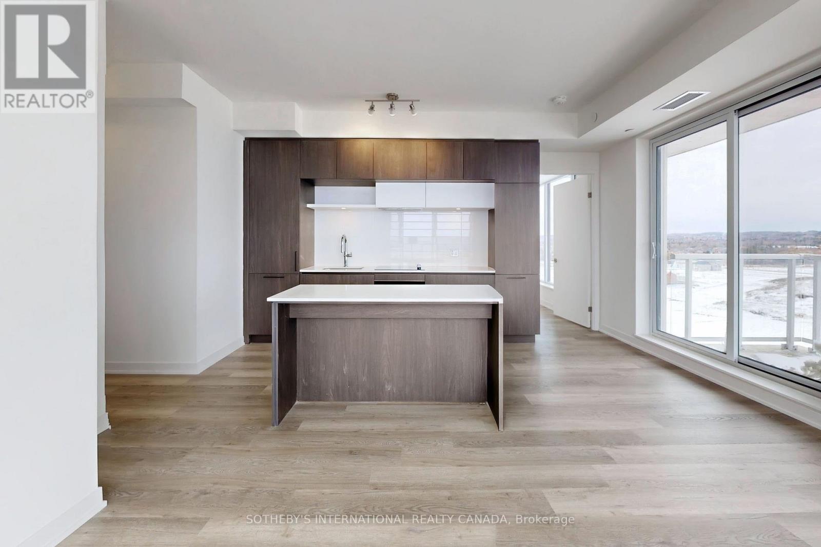 1329 - 2 David Eyer Road, Richmond Hill, Ontario  L4S 0N6 - Photo 14 - N12888278