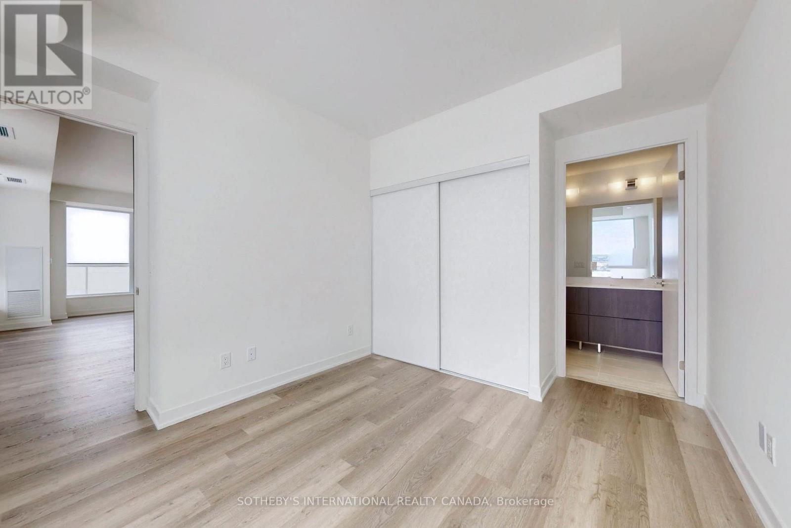 1329 - 2 David Eyer Road, Richmond Hill, Ontario  L4S 0N6 - Photo 17 - N12888278