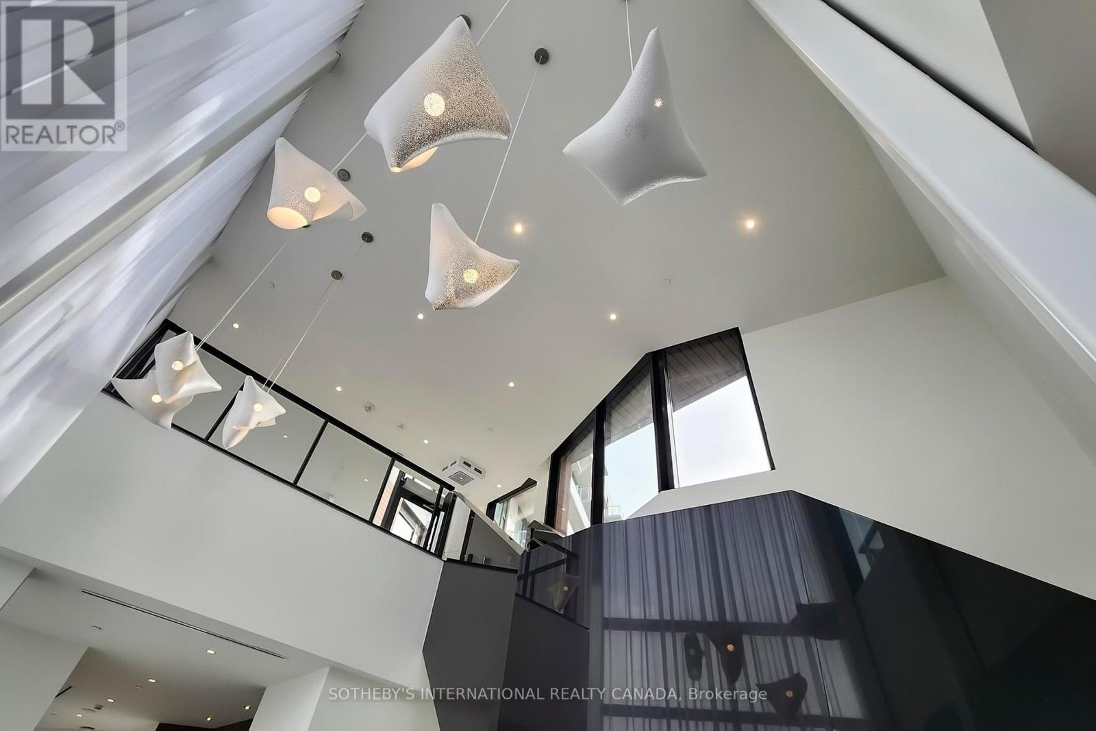 1329 - 2 David Eyer Road, Richmond Hill, Ontario  L4S 0N6 - Photo 3 - N12888278