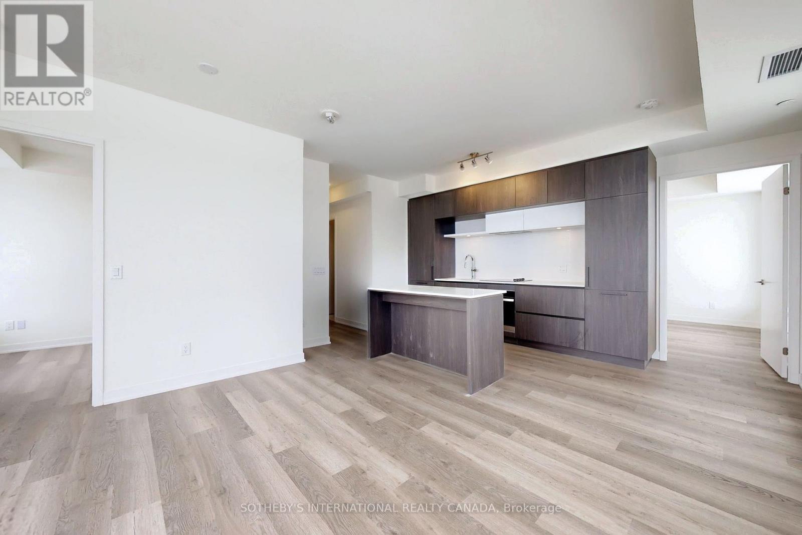 1329 - 2 David Eyer Road, Richmond Hill, Ontario  L4S 0N6 - Photo 7 - N12888278