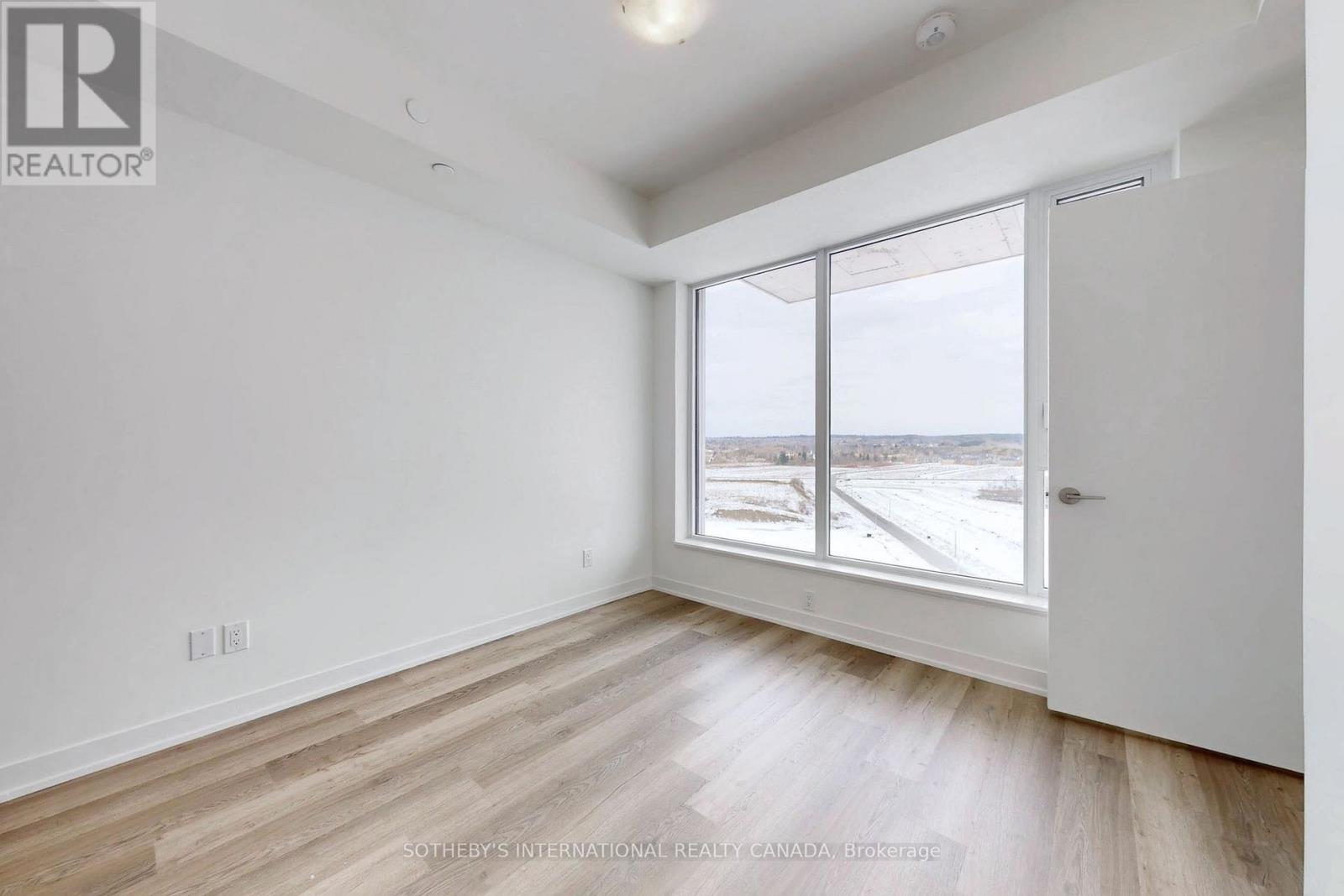 1329 - 2 David Eyer Road, Richmond Hill, Ontario  L4S 0N6 - Photo 8 - N12888278