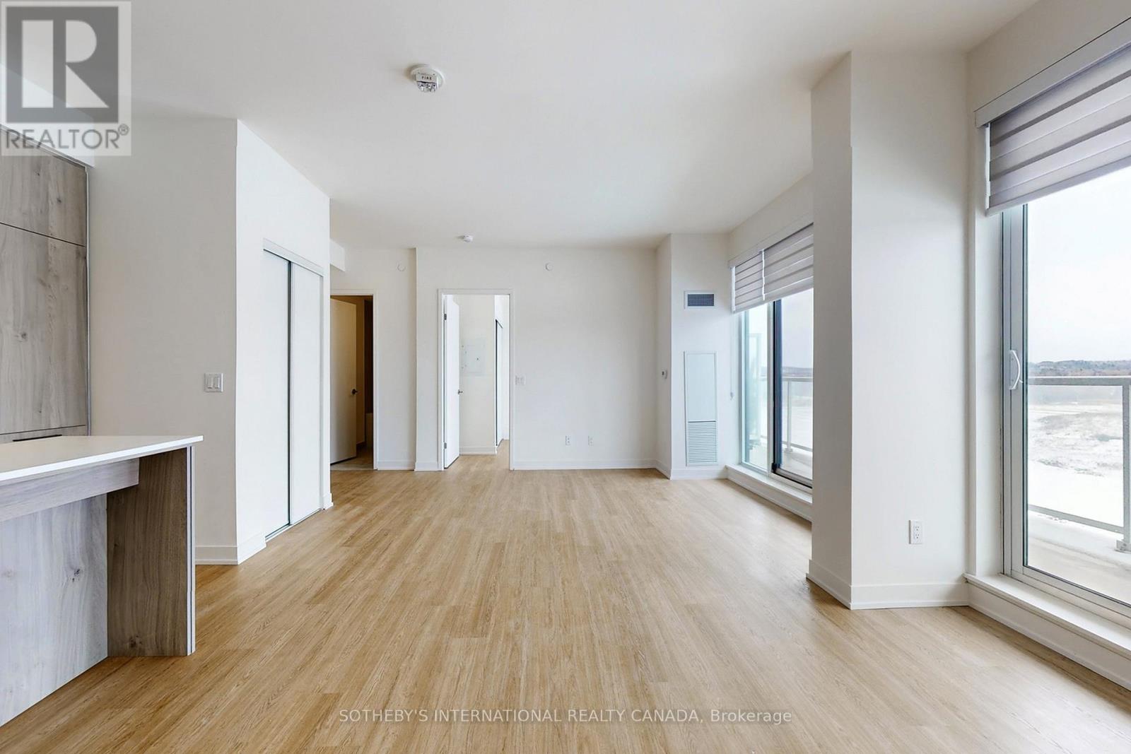 1027 - 2 David Eyer Road, Richmond Hill, Ontario  L4S 0N6 - Photo 7 - N12888292