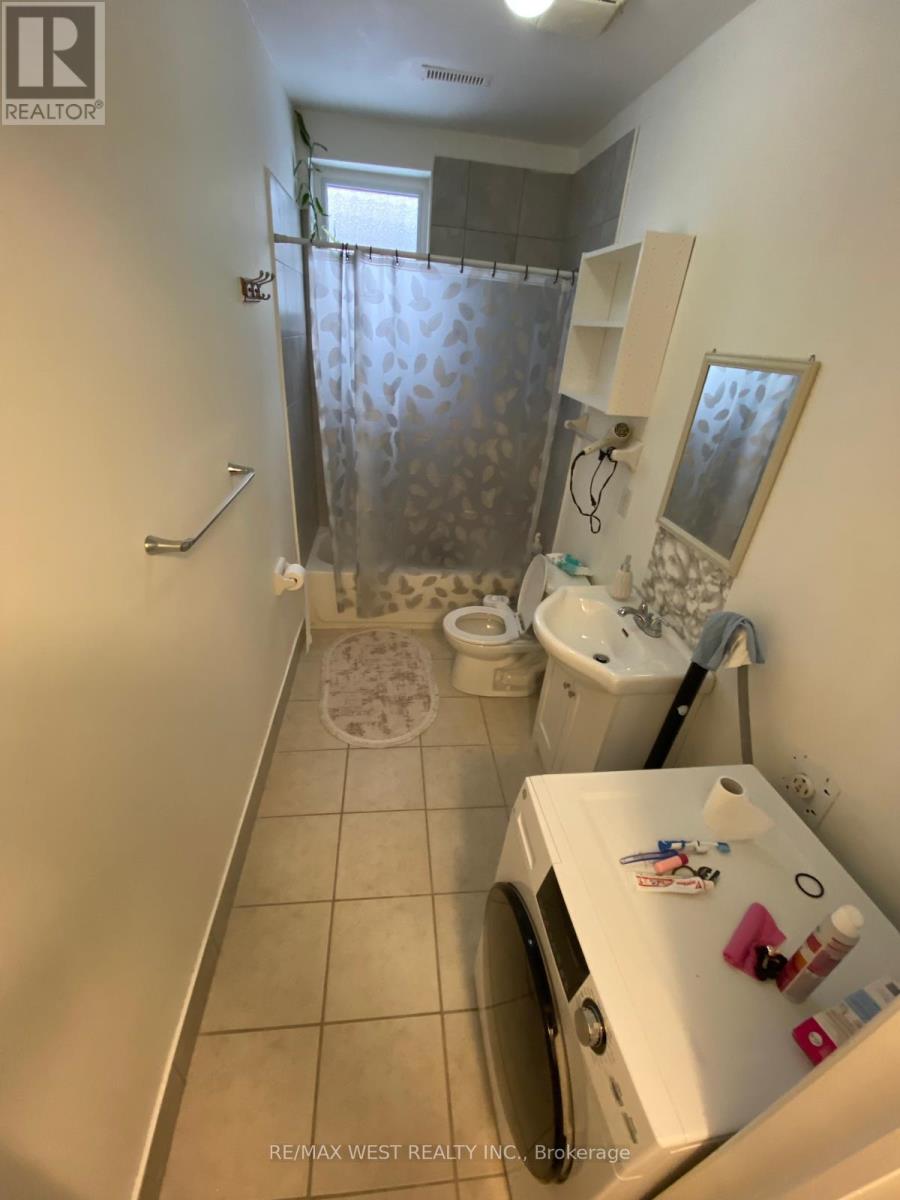 9720 Keele Street, Vaughan (Maple), Ontario  L6A 3Y6 - Photo 7 - N12888382