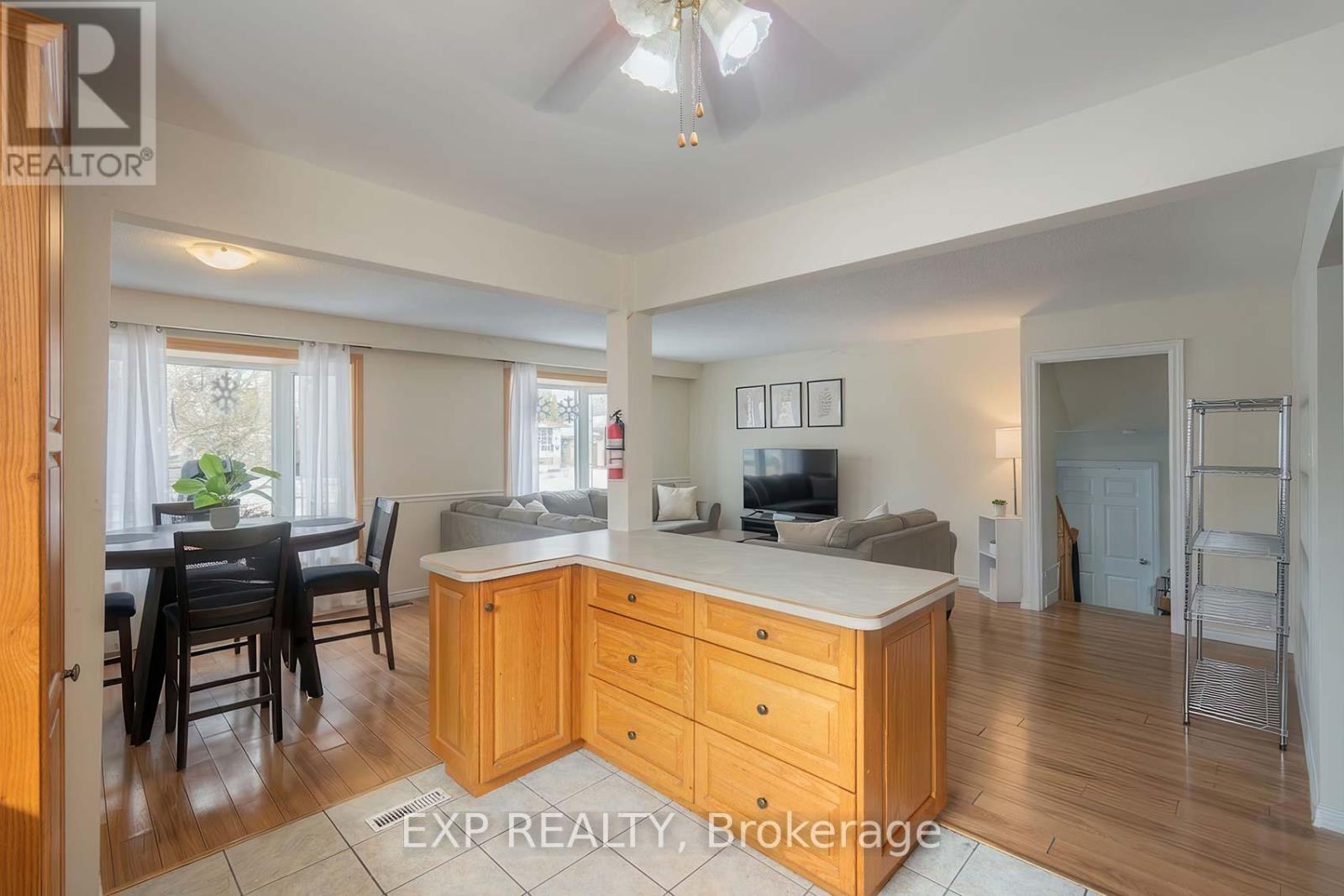 76 Bernick Drive, Barrie (Grove East), Ontario  L4M 2V6 - Photo 10 - S12888170