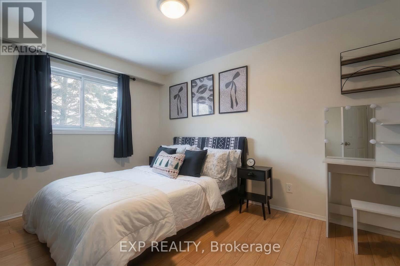 76 Bernick Drive, Barrie (Grove East), Ontario  L4M 2V6 - Photo 13 - S12888170