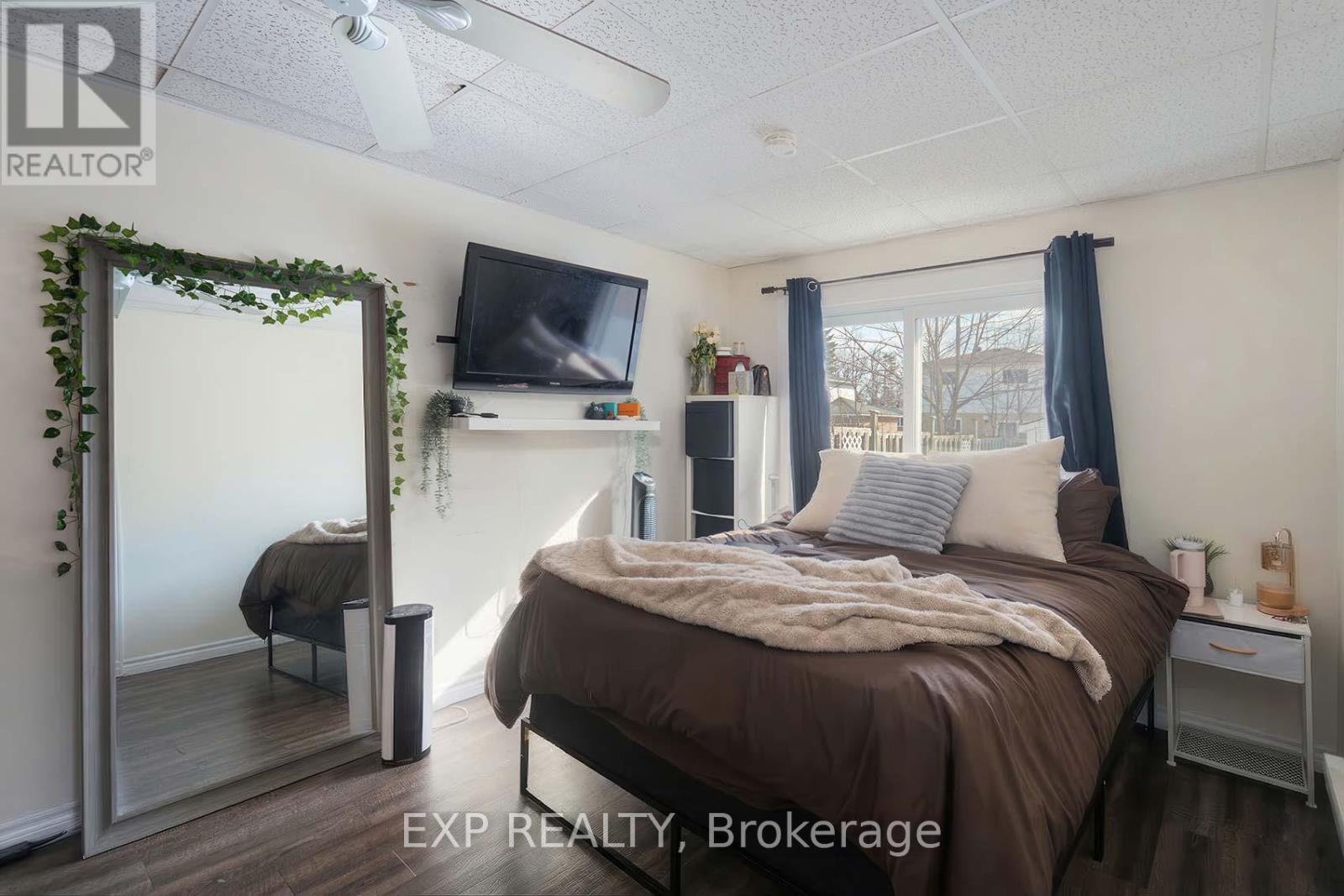 76 Bernick Drive, Barrie (Grove East), Ontario  L4M 2V6 - Photo 17 - S12888170