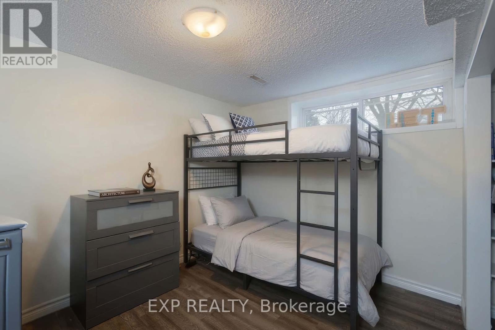 76 Bernick Drive, Barrie (Grove East), Ontario  L4M 2V6 - Photo 26 - S12888170