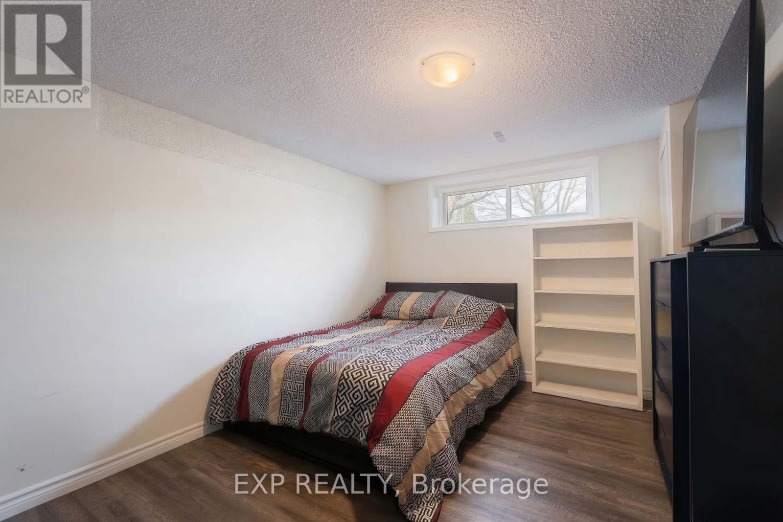 76 Bernick Drive, Barrie (Grove East), Ontario  L4M 2V6 - Photo 28 - S12888170