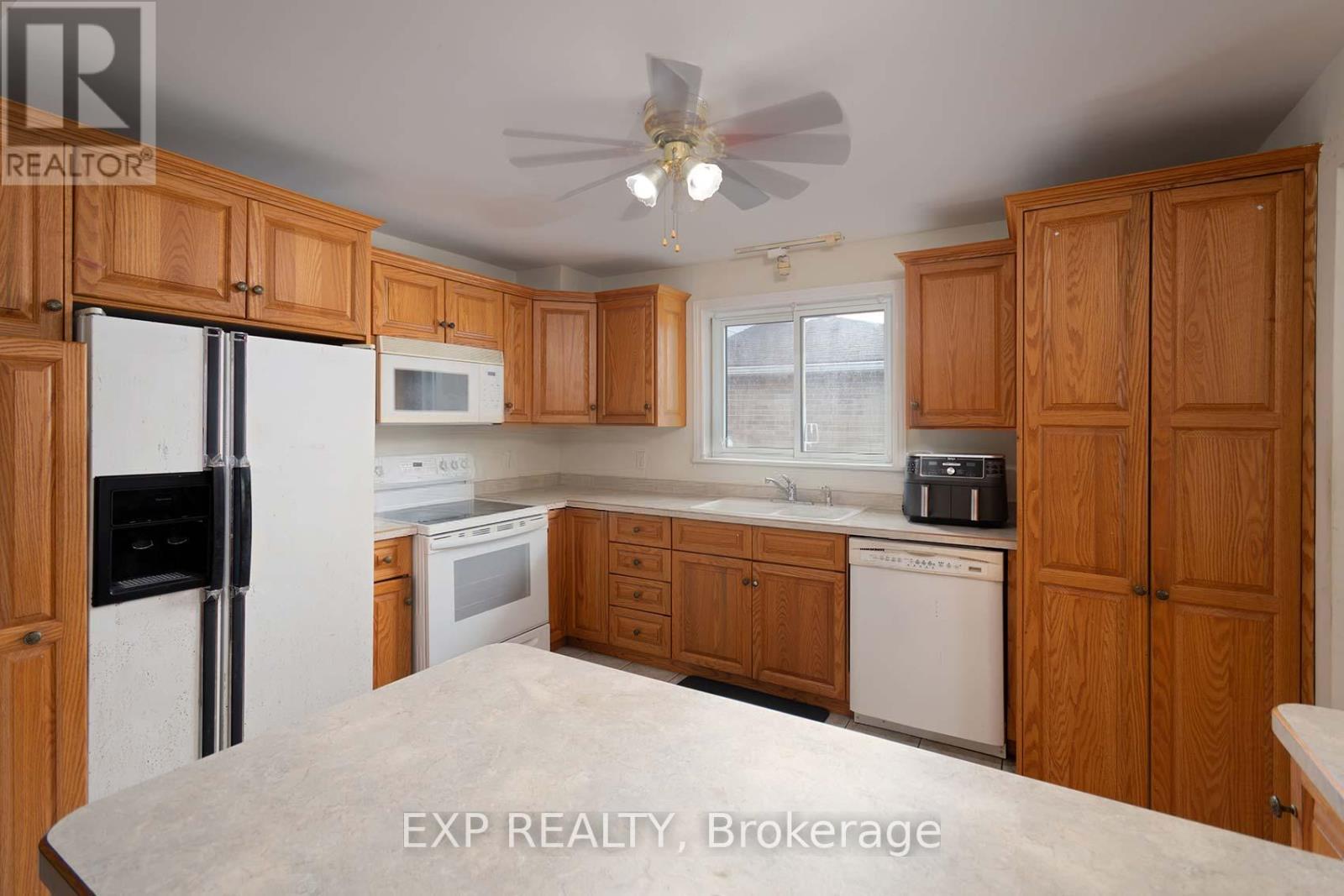 76 Bernick Drive, Barrie (Grove East), Ontario  L4M 2V6 - Photo 9 - S12888170