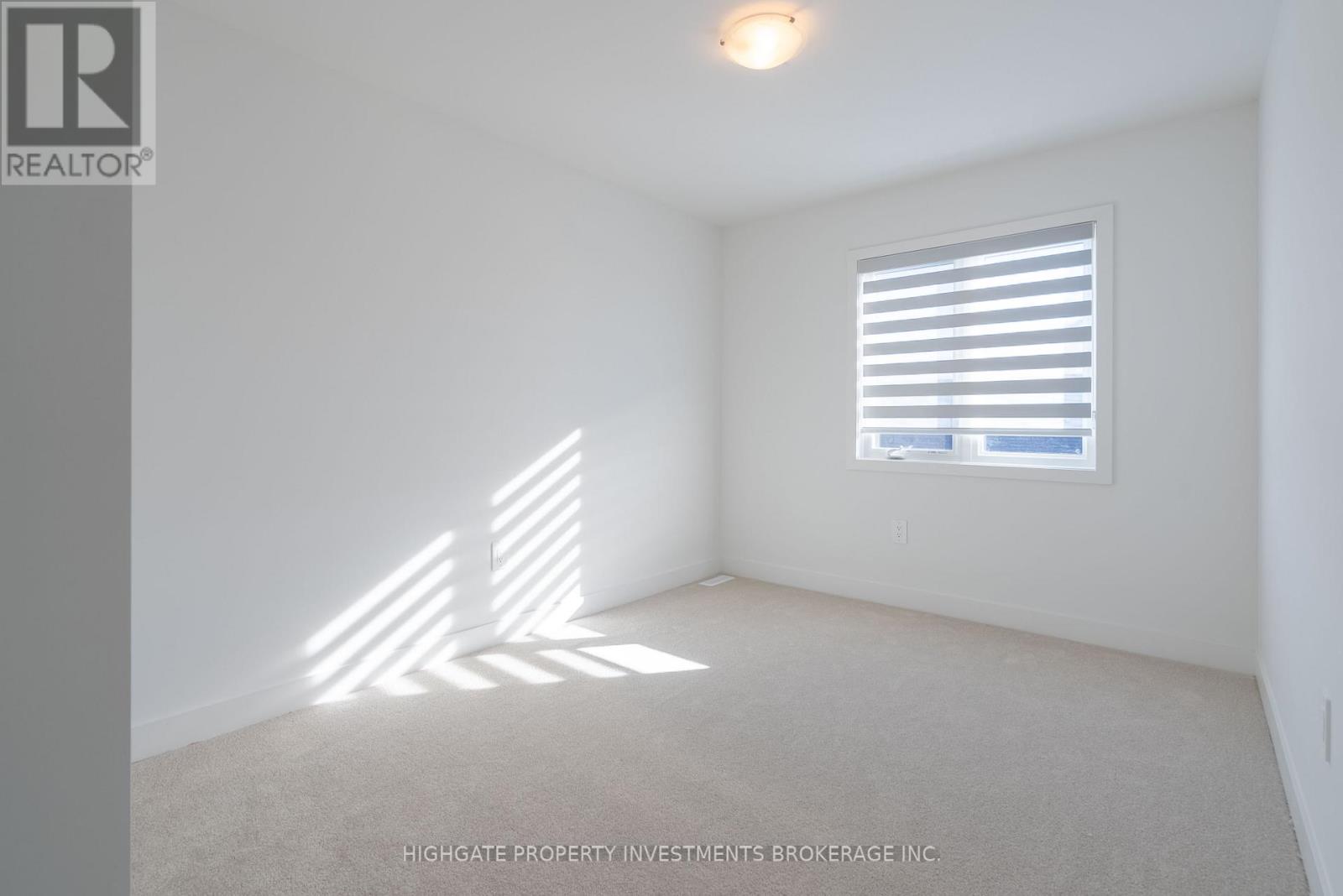 20 Westwood Avenue, Barrie (Painswick South), Ontario  L9J 0M6 - Photo 10 - S12888202