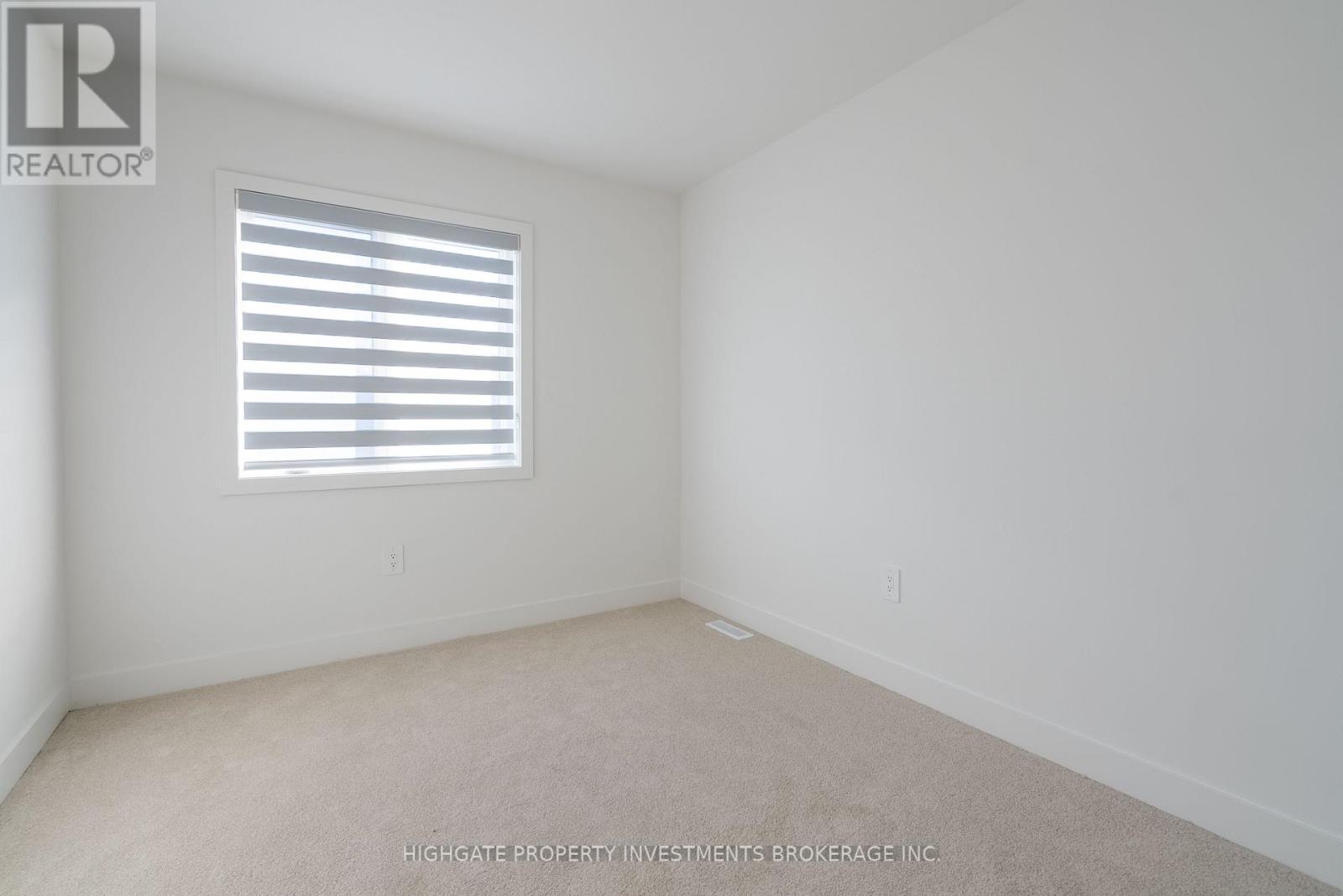 20 Westwood Avenue, Barrie (Painswick South), Ontario  L9J 0M6 - Photo 11 - S12888202