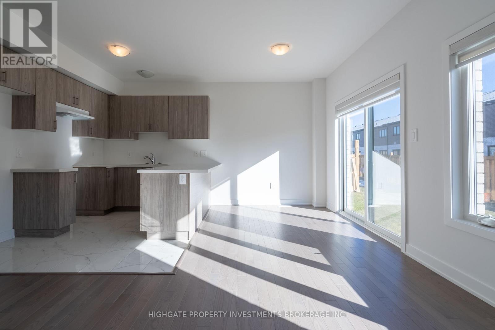 20 Westwood Avenue, Barrie (Painswick South), Ontario  L9J 0M6 - Photo 13 - S12888202