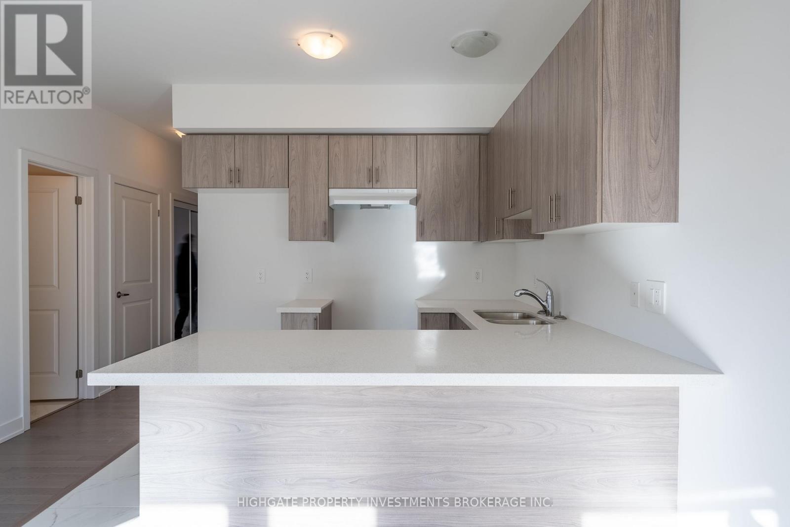 20 Westwood Avenue, Barrie (Painswick South), Ontario  L9J 0M6 - Photo 16 - S12888202