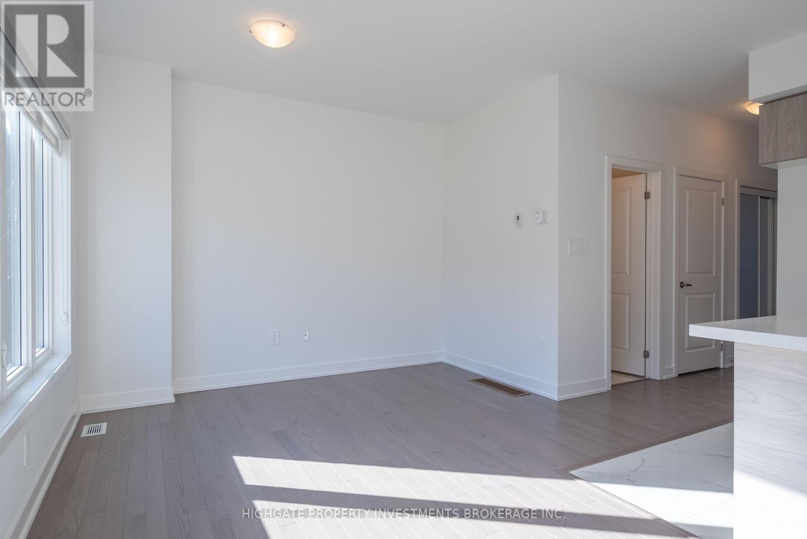 20 Westwood Avenue, Barrie (Painswick South), Ontario  L9J 0M6 - Photo 17 - S12888202