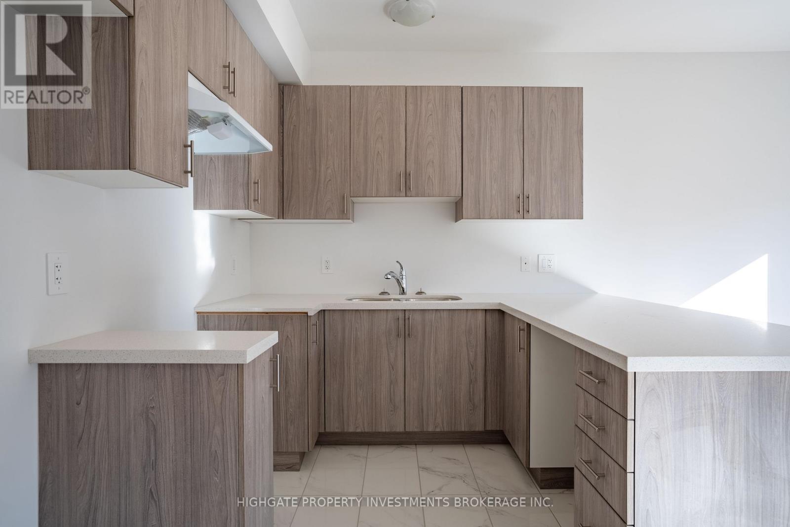 20 Westwood Avenue, Barrie (Painswick South), Ontario  L9J 0M6 - Photo 19 - S12888202