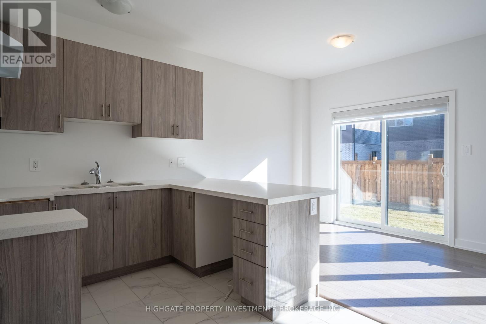 20 Westwood Avenue, Barrie (Painswick South), Ontario  L9J 0M6 - Photo 20 - S12888202