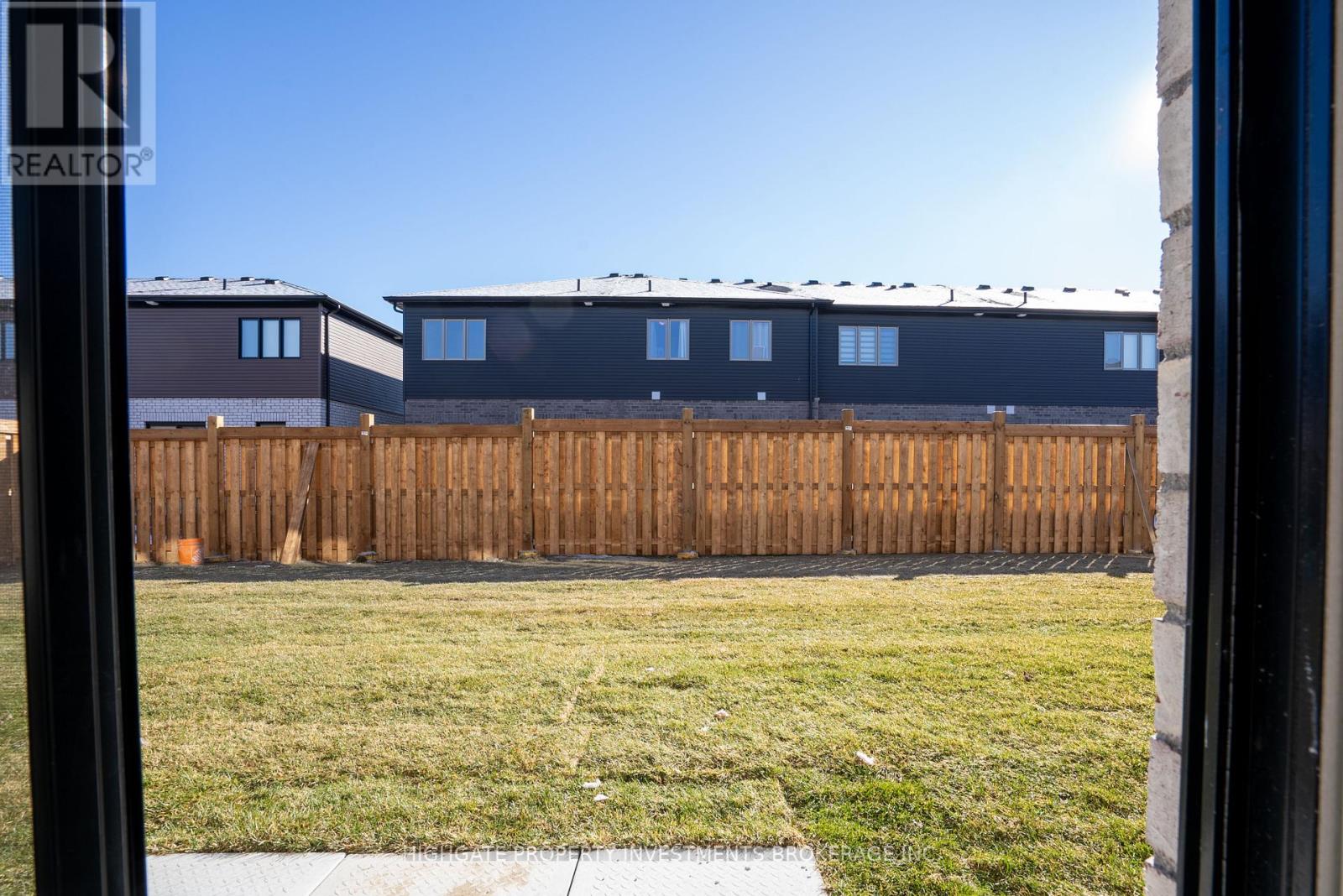 20 Westwood Avenue, Barrie (Painswick South), Ontario  L9J 0M6 - Photo 22 - S12888202