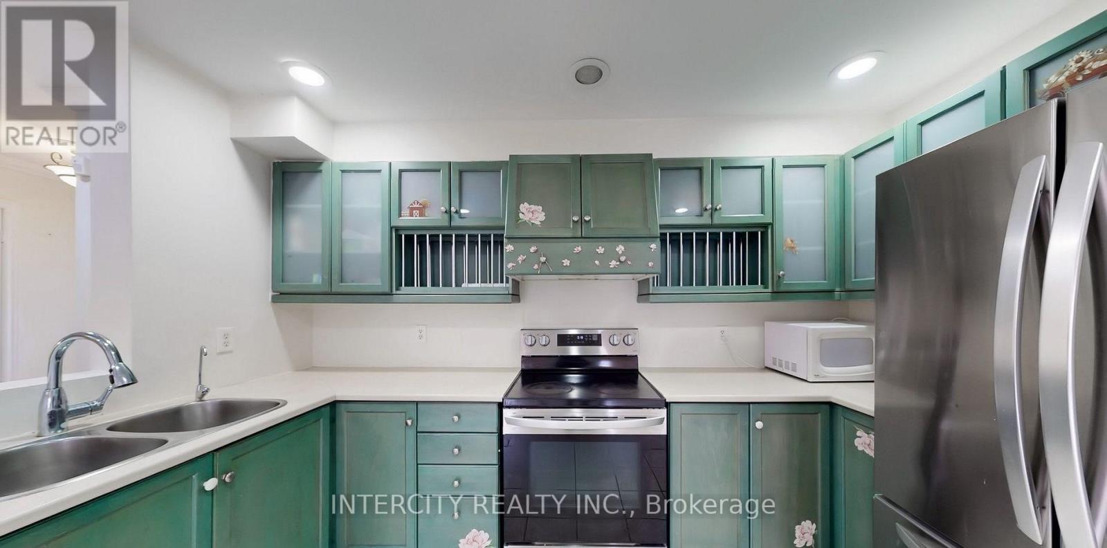 138 Tunbridge Road, Barrie (Georgian Drive), Ontario  L4M 6T1 - Photo 10 - S12888370