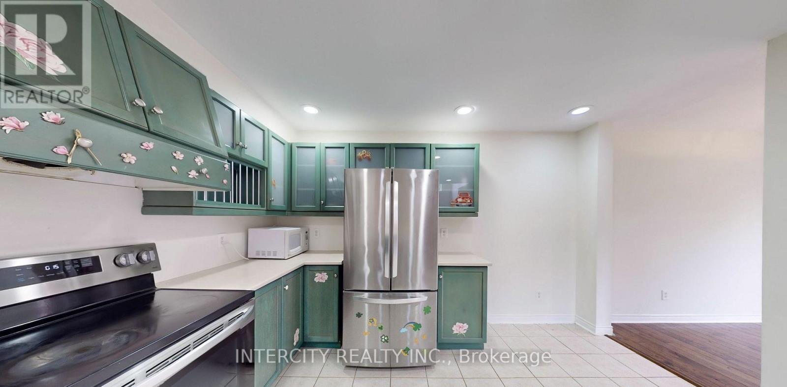 138 Tunbridge Road, Barrie (Georgian Drive), Ontario  L4M 6T1 - Photo 12 - S12888370