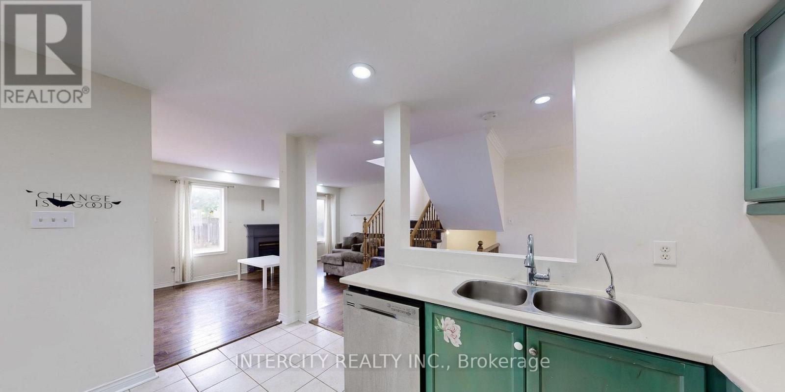 138 Tunbridge Road, Barrie (Georgian Drive), Ontario  L4M 6T1 - Photo 13 - S12888370