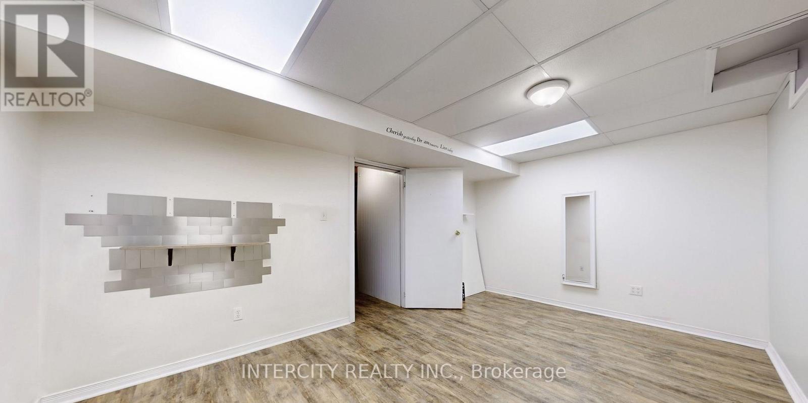 138 Tunbridge Road, Barrie (Georgian Drive), Ontario  L4M 6T1 - Photo 31 - S12888370