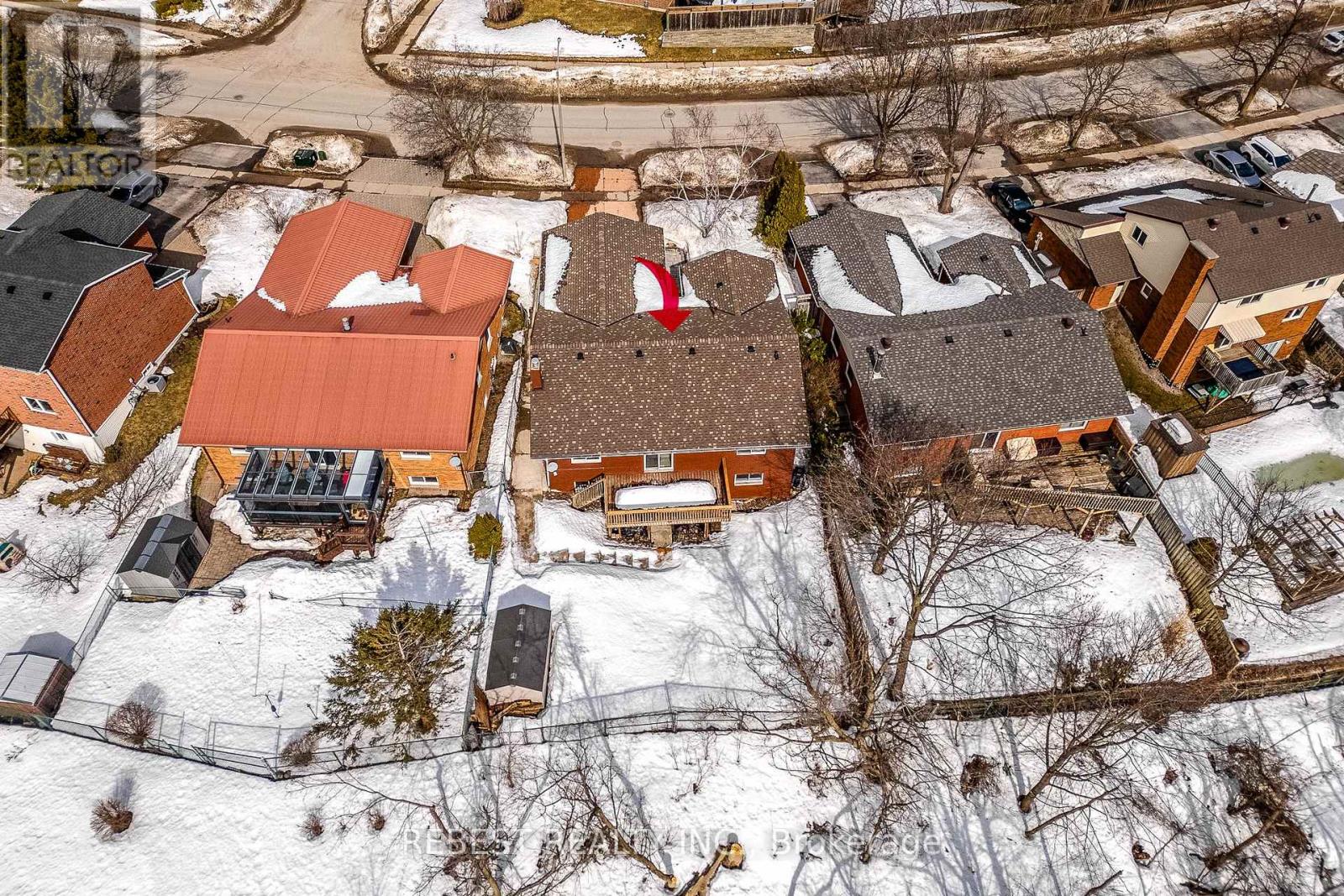 92 Lillian Crescent, Barrie (Sunnidale), Ontario  L4N 5H7 - Photo 3 - S12888390