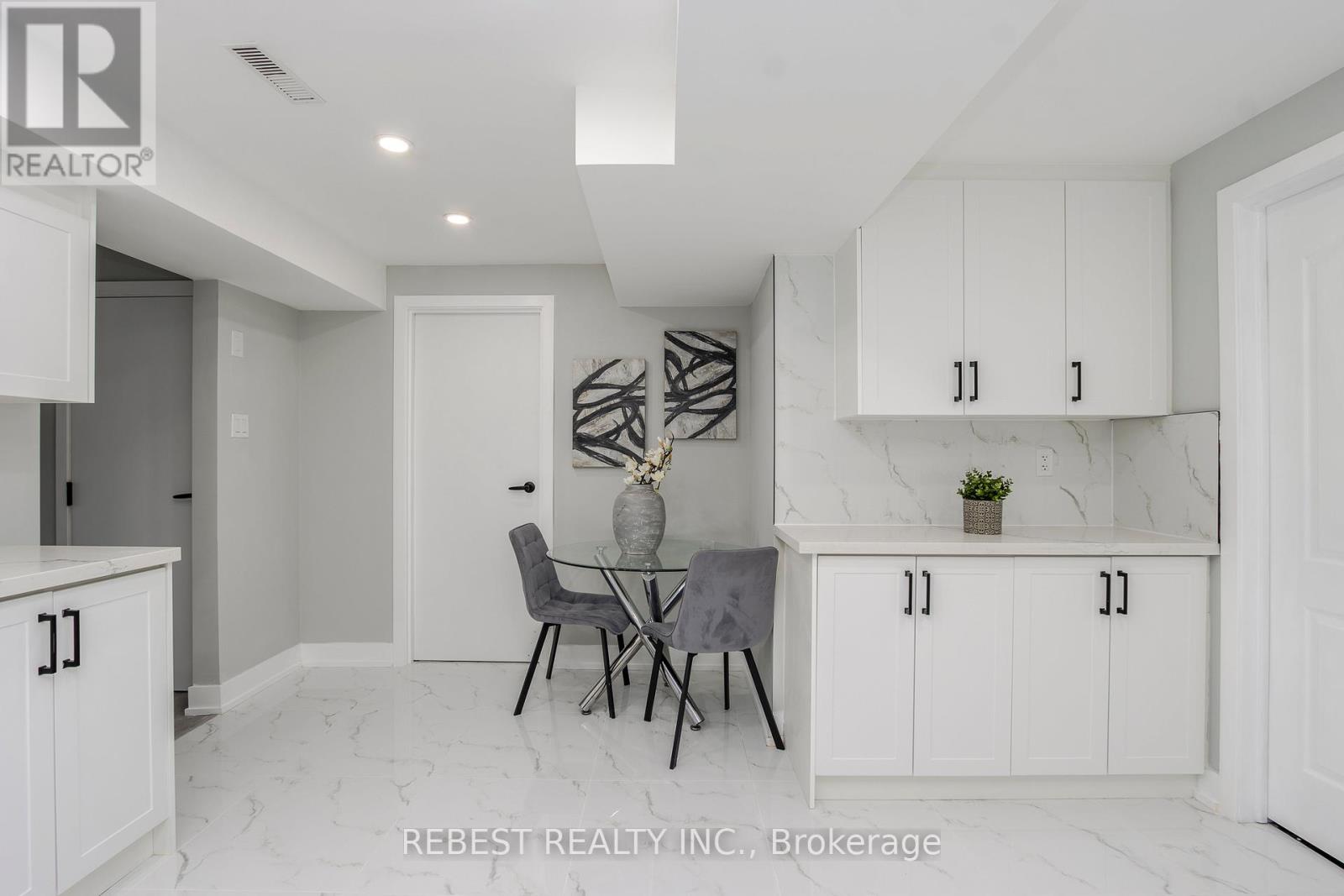 92 Lillian Crescent, Barrie (Sunnidale), Ontario  L4N 5H7 - Photo 35 - S12888390