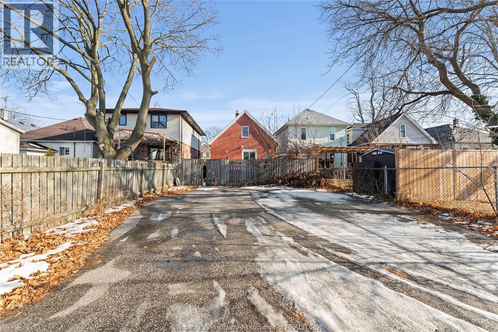 977 Gladstone, Windsor, Ontario  N9A 2R5 - Photo 34 - 26005514