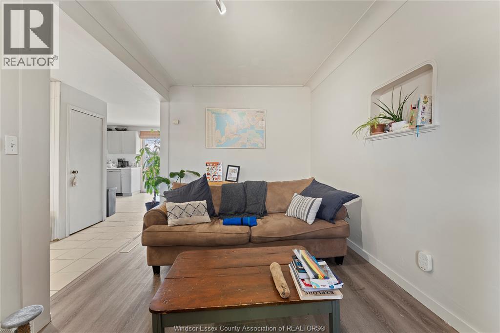 977 Gladstone, Windsor, Ontario  N9A 2R5 - Photo 6 - 26005514