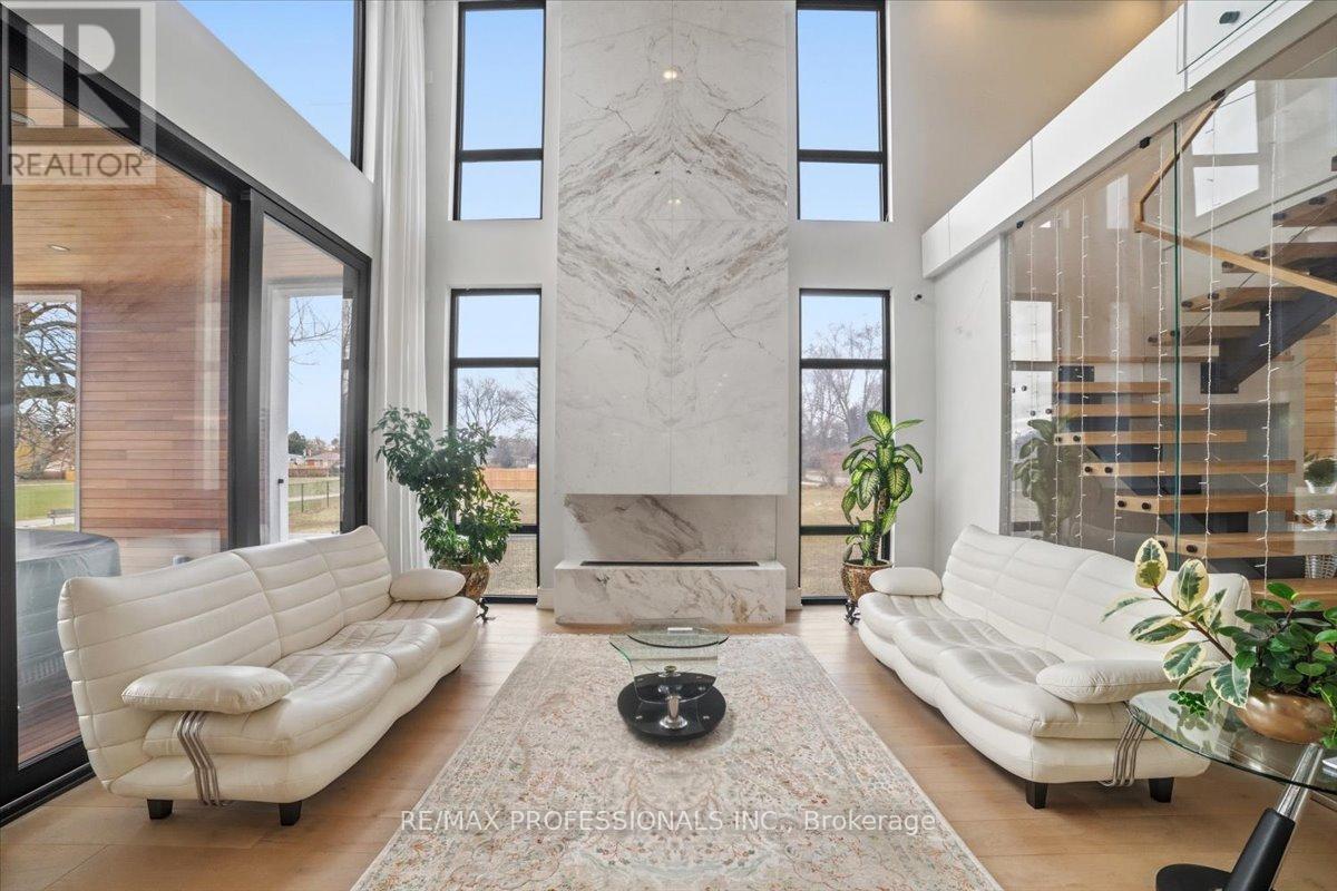 2206 Utely Road, Mississauga, Ontario  L5J 1X1 - Photo 7 - W12801708