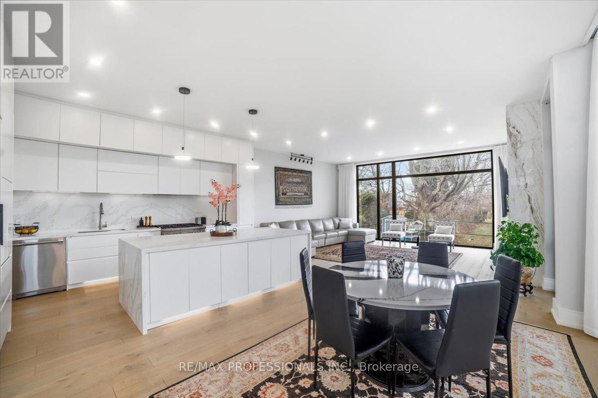 2206 Utely Road, Mississauga, Ontario  L5J 1X1 - Photo 11 - W12801708