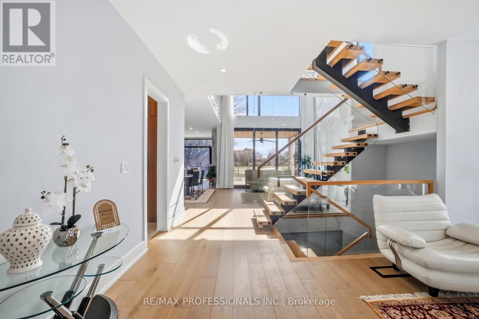 2206 Utely Road, Mississauga, Ontario  L5J 1X1 - Photo 5 - W12801708