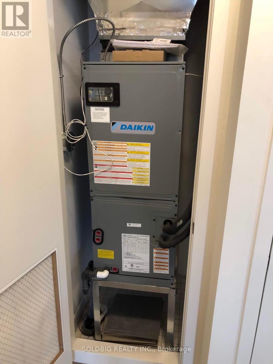 114 - 168 Sabina Drive, Oakville, Ontario  L6H 0W5 - Photo 13 - W12863528