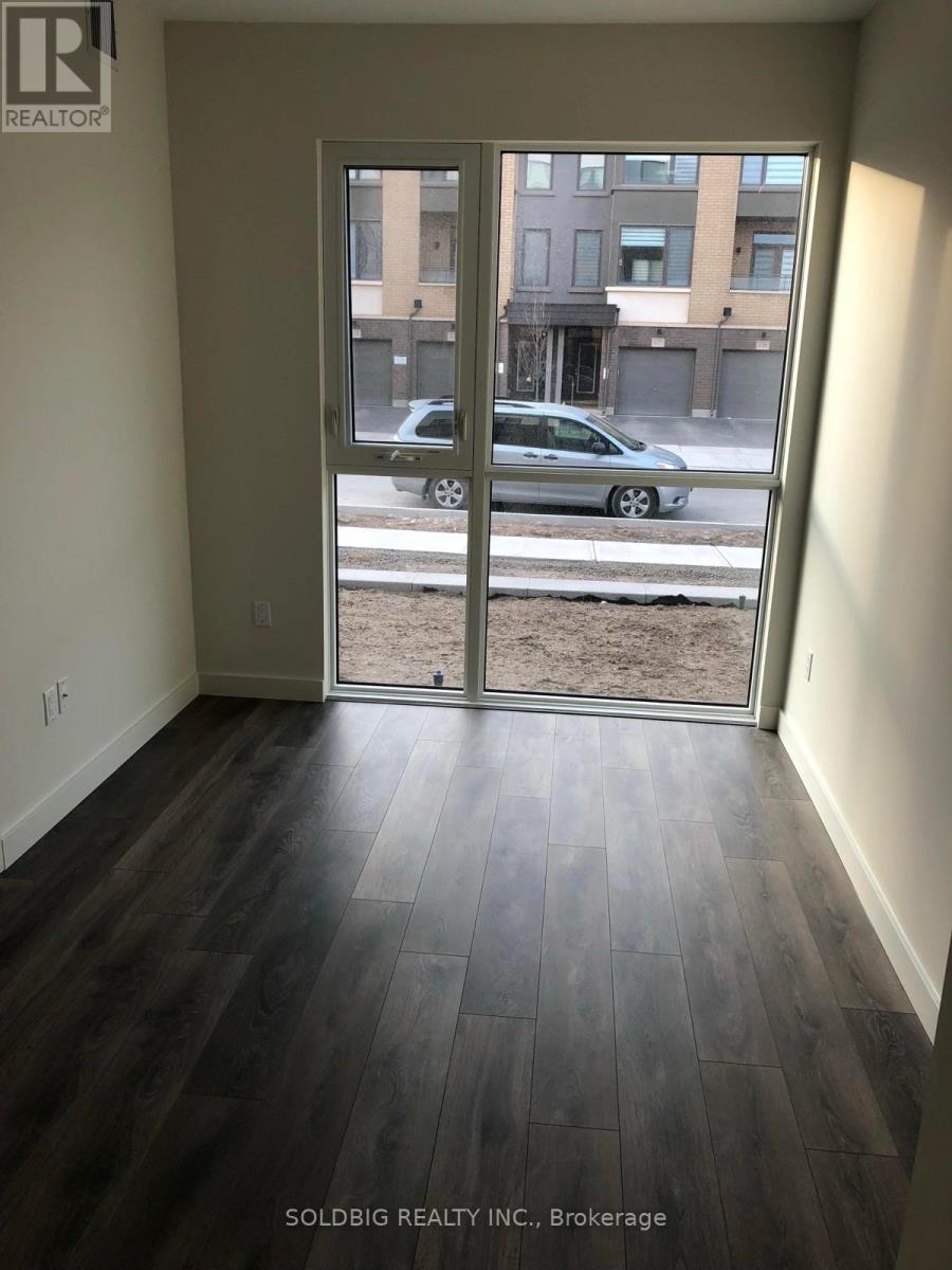 114 - 168 Sabina Drive, Oakville, Ontario  L6H 0W5 - Photo 4 - W12863528