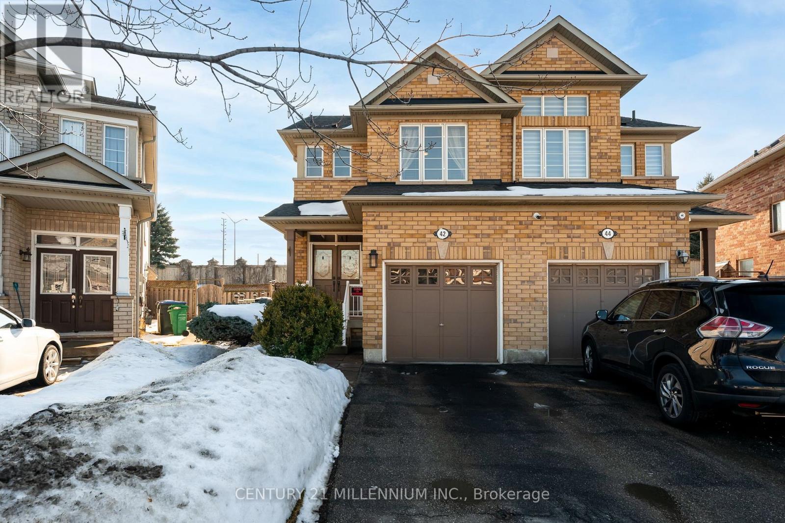 42 Rubysilver Drive, Brampton, Ontario  L6P 1P9 - Photo 2 - W12888194