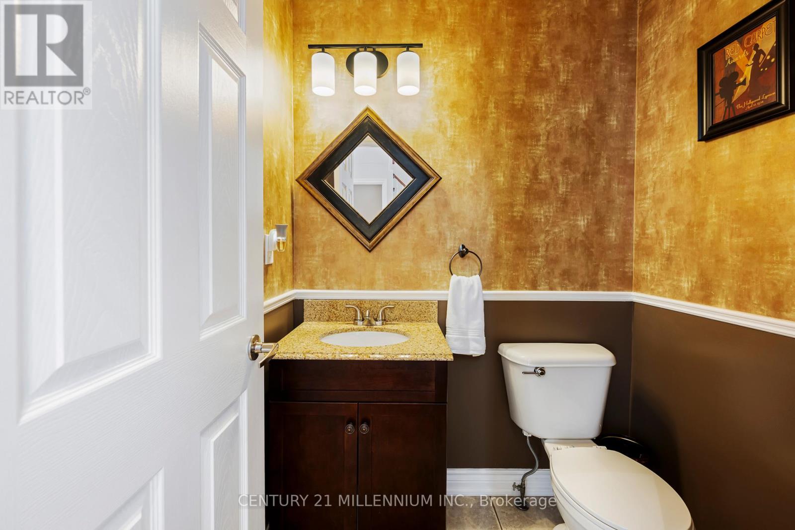 42 Rubysilver Drive, Brampton, Ontario  L6P 1P9 - Photo 6 - W12888194