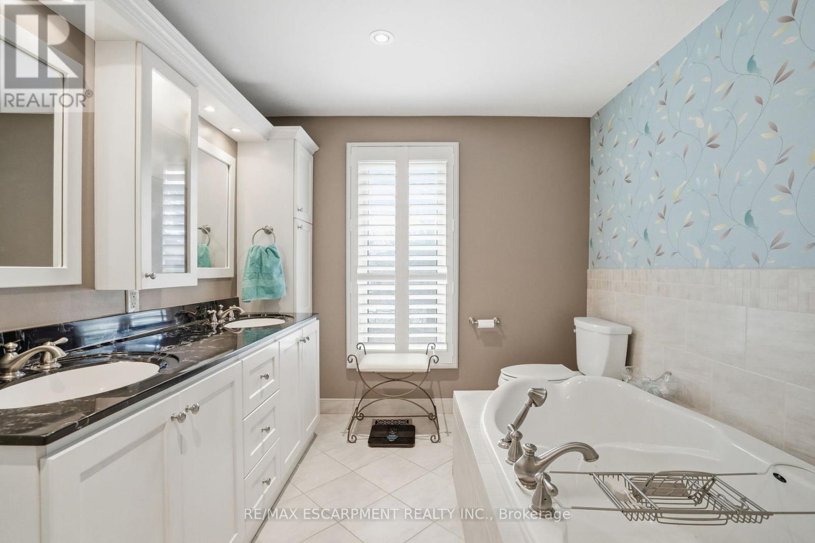 3192 Colebrook Court, Mississauga, Ontario  L5N 3E2 - Photo 28 - W12888232