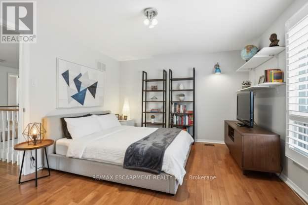 3192 Colebrook Court, Mississauga, Ontario  L5N 3E2 - Photo 36 - W12888232