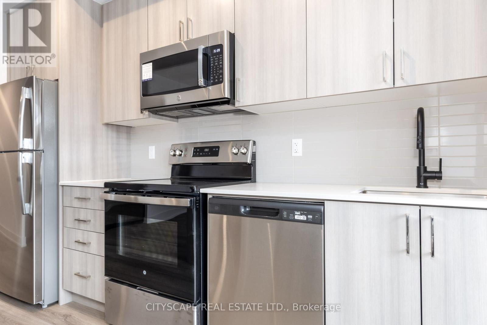 805 - 758 Dovercourt Road W, Toronto, Ontario  M6H 1L8 - Photo 12 - W12888288