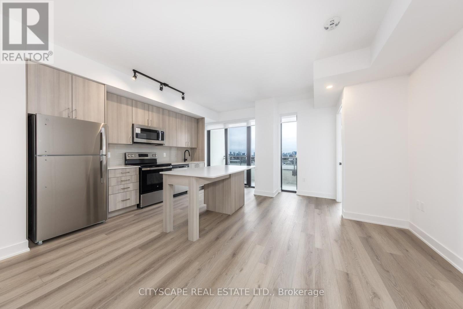 805 - 758 Dovercourt Road W, Toronto, Ontario  M6H 1L8 - Photo 4 - W12888288