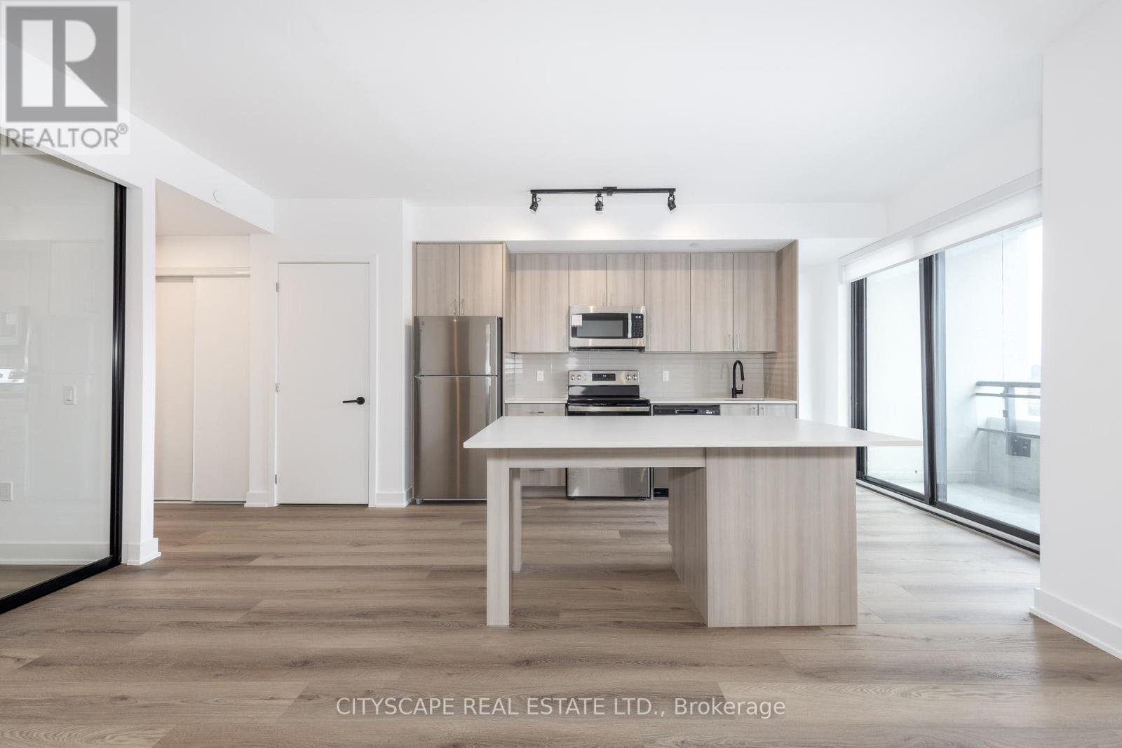 805 - 758 Dovercourt Road W, Toronto, Ontario  M6H 1L8 - Photo 8 - W12888288