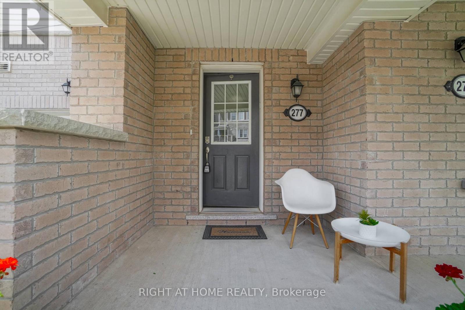 277 Casson Point, Milton, Ontario  L9E 0A1 - Photo 4 - W12888296