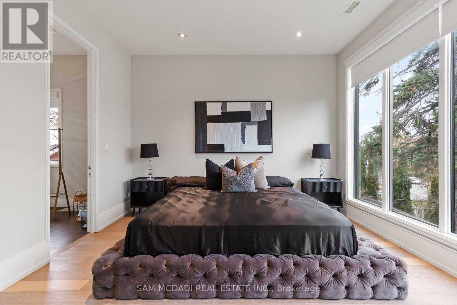 67 Lake Promenade, Toronto, Ontario  M8W 1A2 - Photo 24 - W12888306