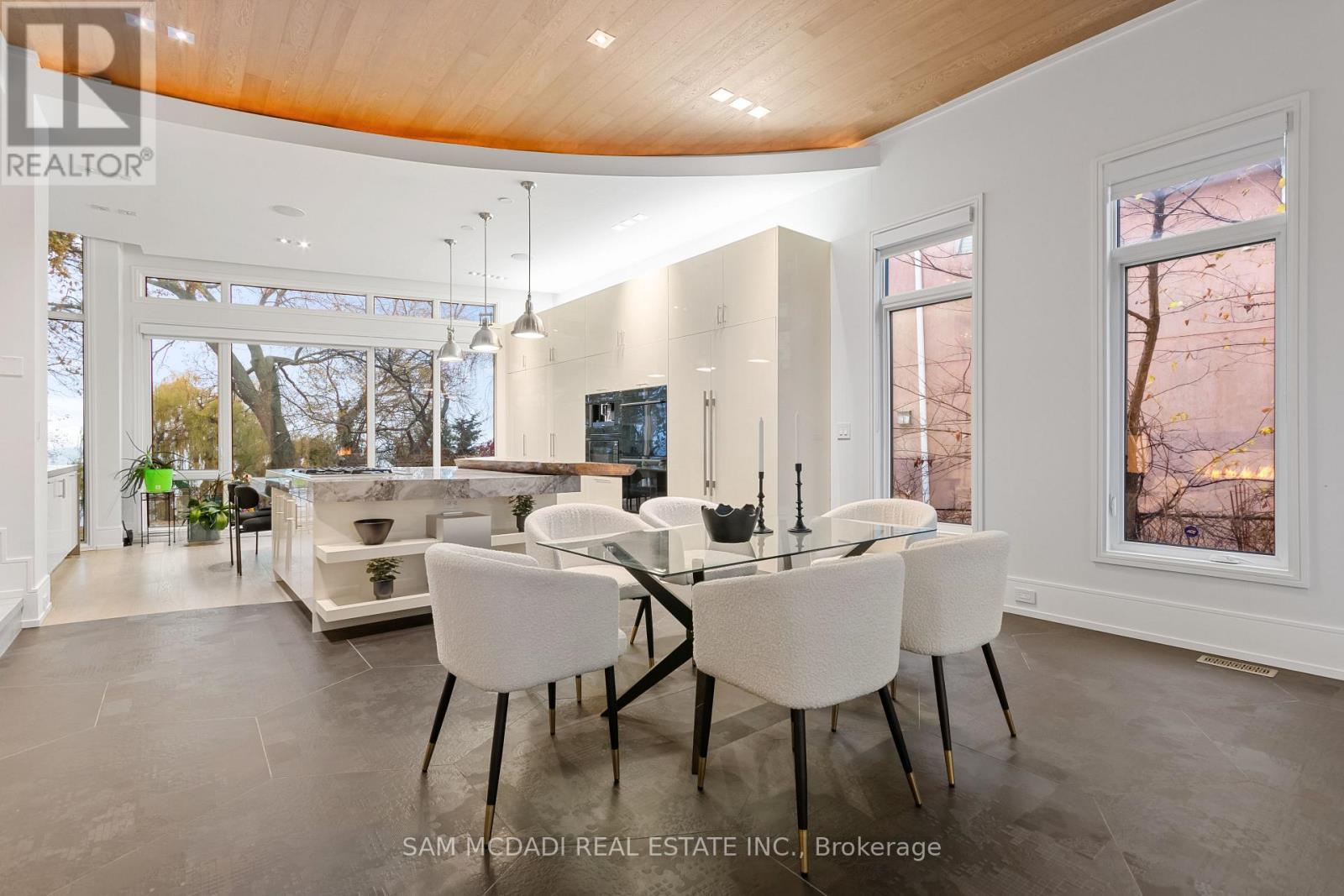 67 Lake Promenade, Toronto, Ontario  M8W 1A2 - Photo 7 - W12888306