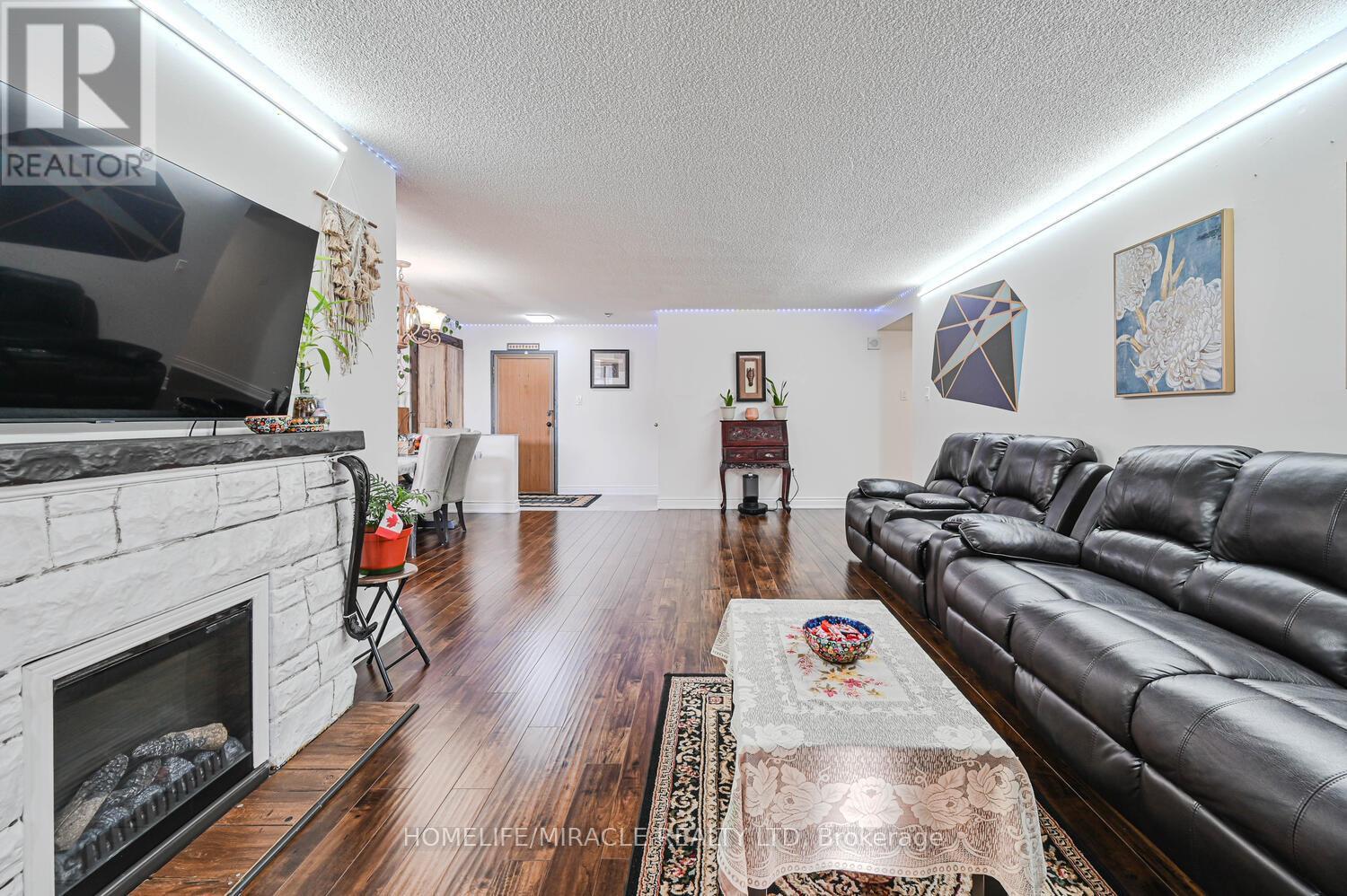 1802 - 4 Kings Cross Road, Brampton, Ontario  L6T 3X8 - Photo 12 - W12888312