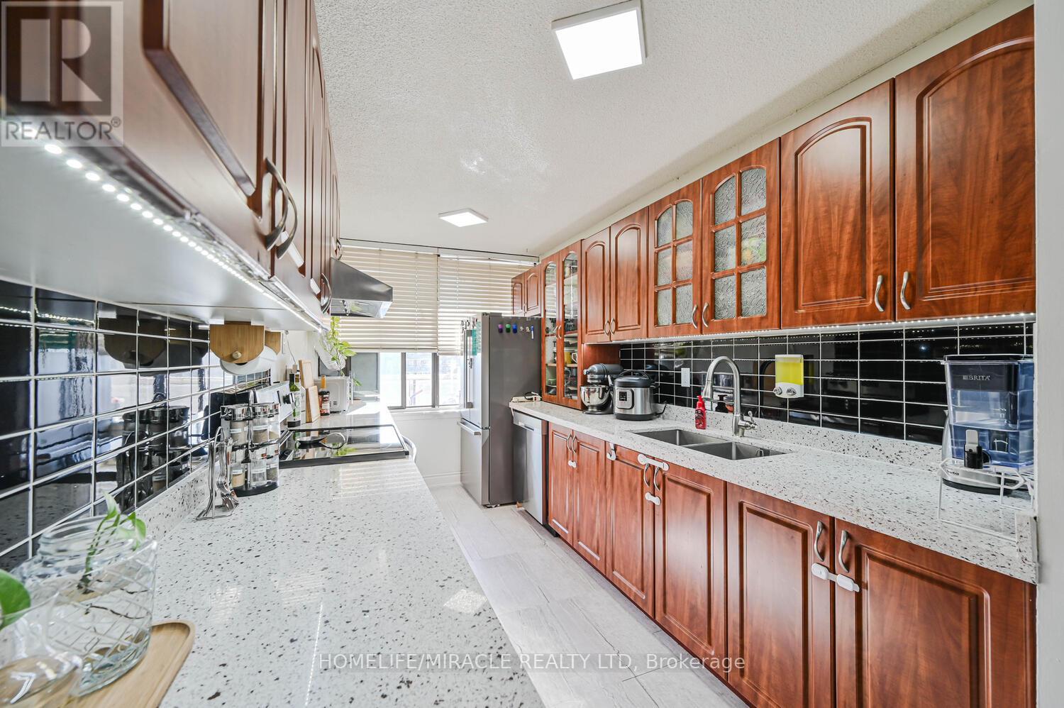 1802 - 4 Kings Cross Road, Brampton, Ontario  L6T 3X8 - Photo 19 - W12888312