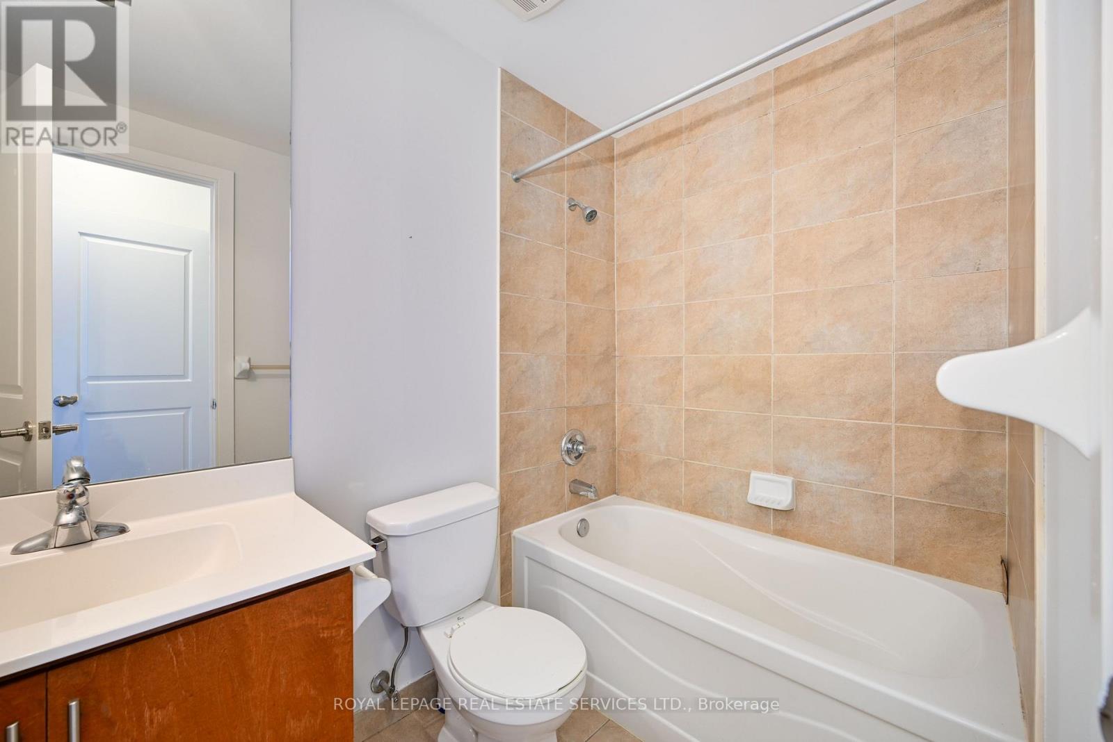 2305 - 330 Burnhamthorpe Road W, Mississauga, Ontario  L5B 0E1 - Photo 23 - W12888334